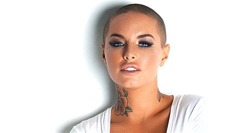 The Tragic Love Story Of Christy Mack and MMA。